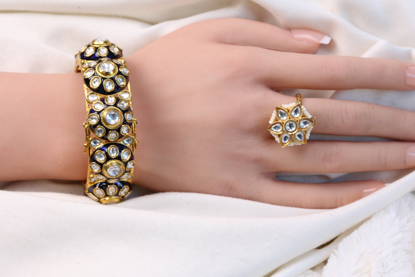 Rajwadi Uncut Kundan Enamel Pacheli (Openable 2.4)