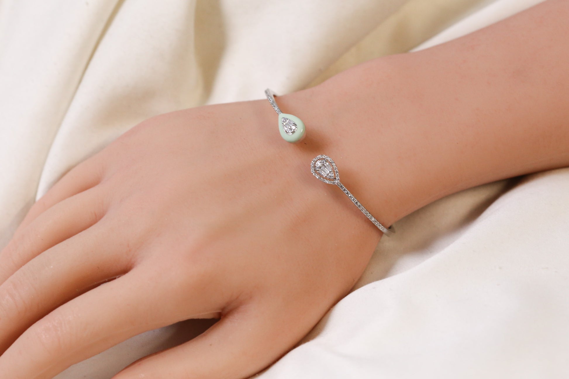 Som Openable Micro CZ Silver Bracelet- Mint