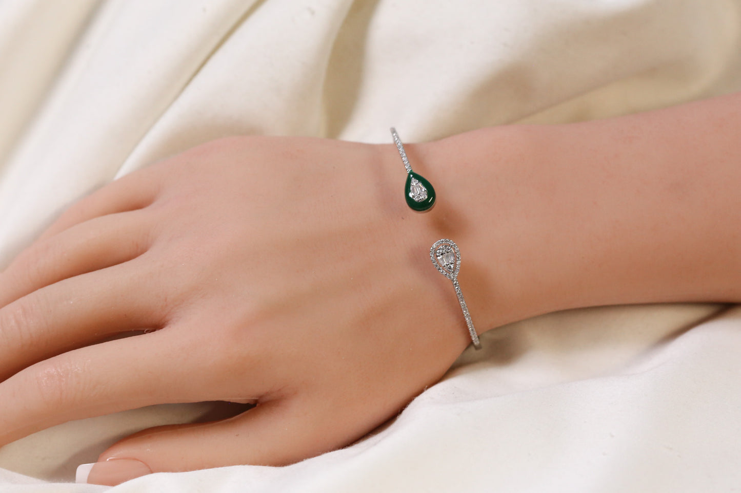 Som Openable Micro CZ Silver Bracelet- Green