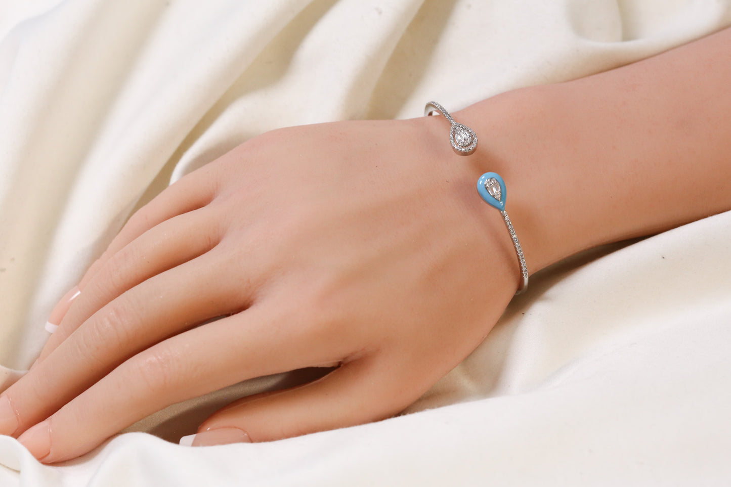 Som Openable Micro CZ Silver Bracelet- Teal