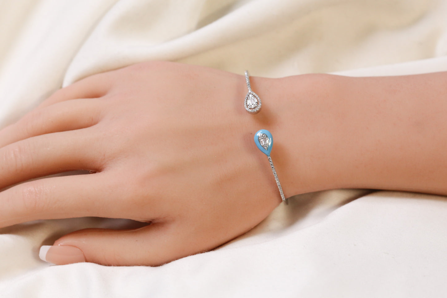 Som Openable Micro CZ Silver Bracelet- Teal