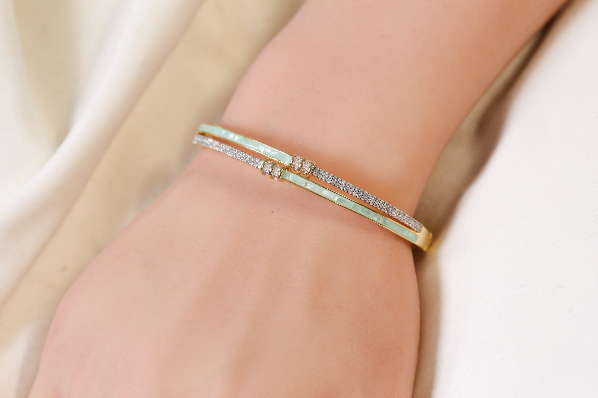 MOP Openable Micro CZ Bracelet- Mint