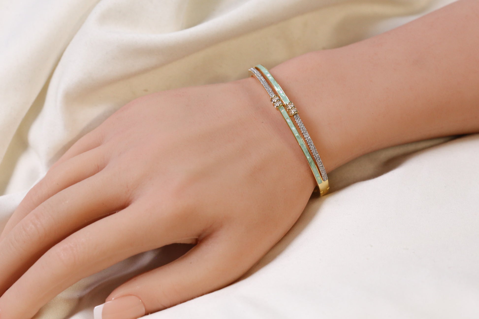 MOP Openable Micro CZ Bracelet- Mint
