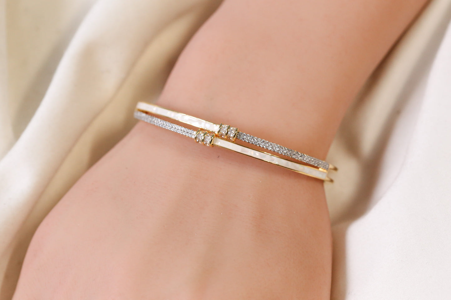 MOP Openable Micro CZ Bracelet- Ivory