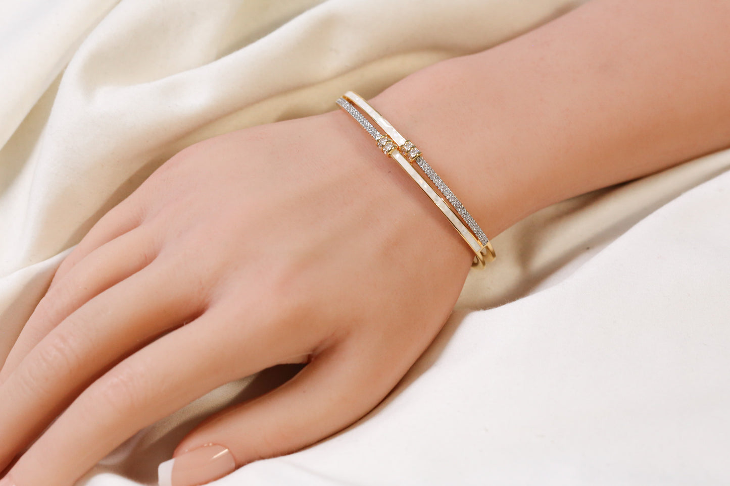 MOP Openable Micro CZ Bracelet- Ivory