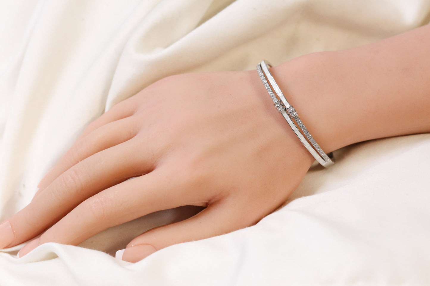 MOP Openable Micro CZ Bracelet- Silver &  Ivory