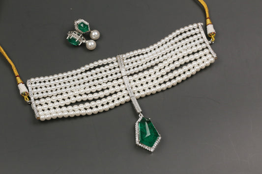 Shilpa Doublet Pearl Choker Set - Green