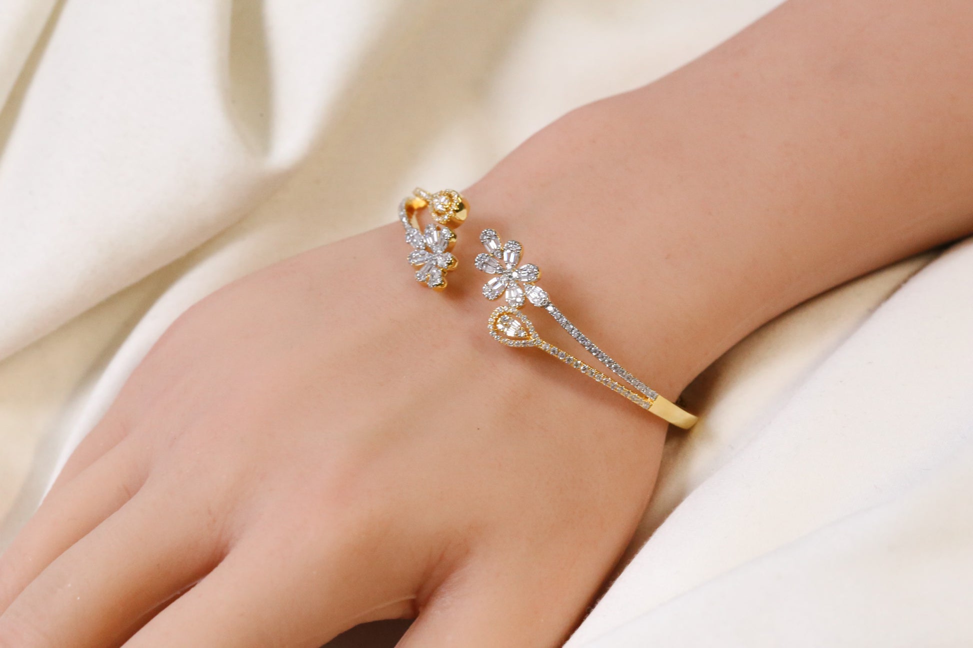 Sura Openable Micro CZ Bracelet- Gold