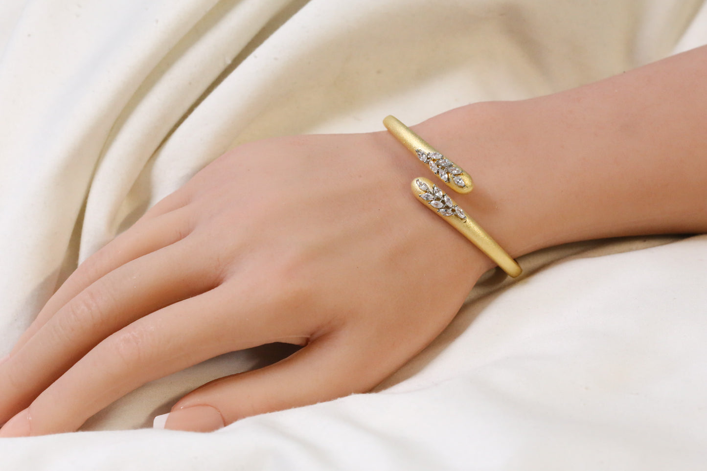 Openable Diamond Setting CZ  Bracelet - Gold