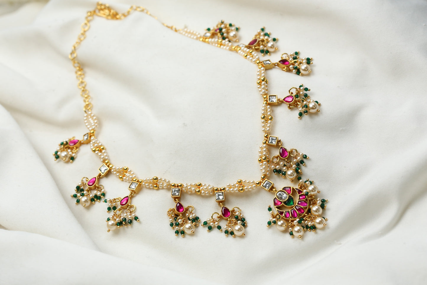 Dainty Jadau Kundan Necklace