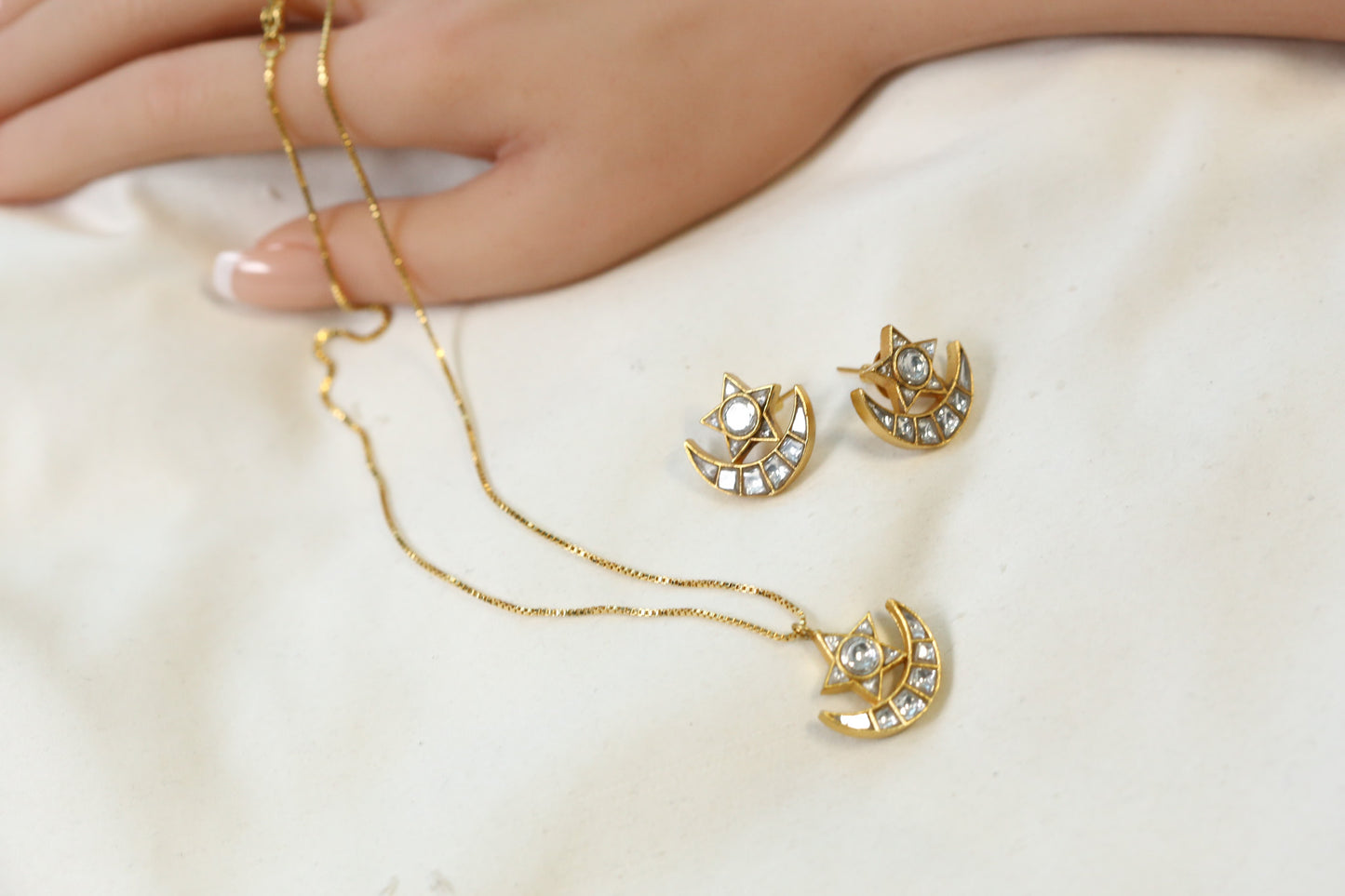 Dainty Diya Jadau Kundan Necklace Set