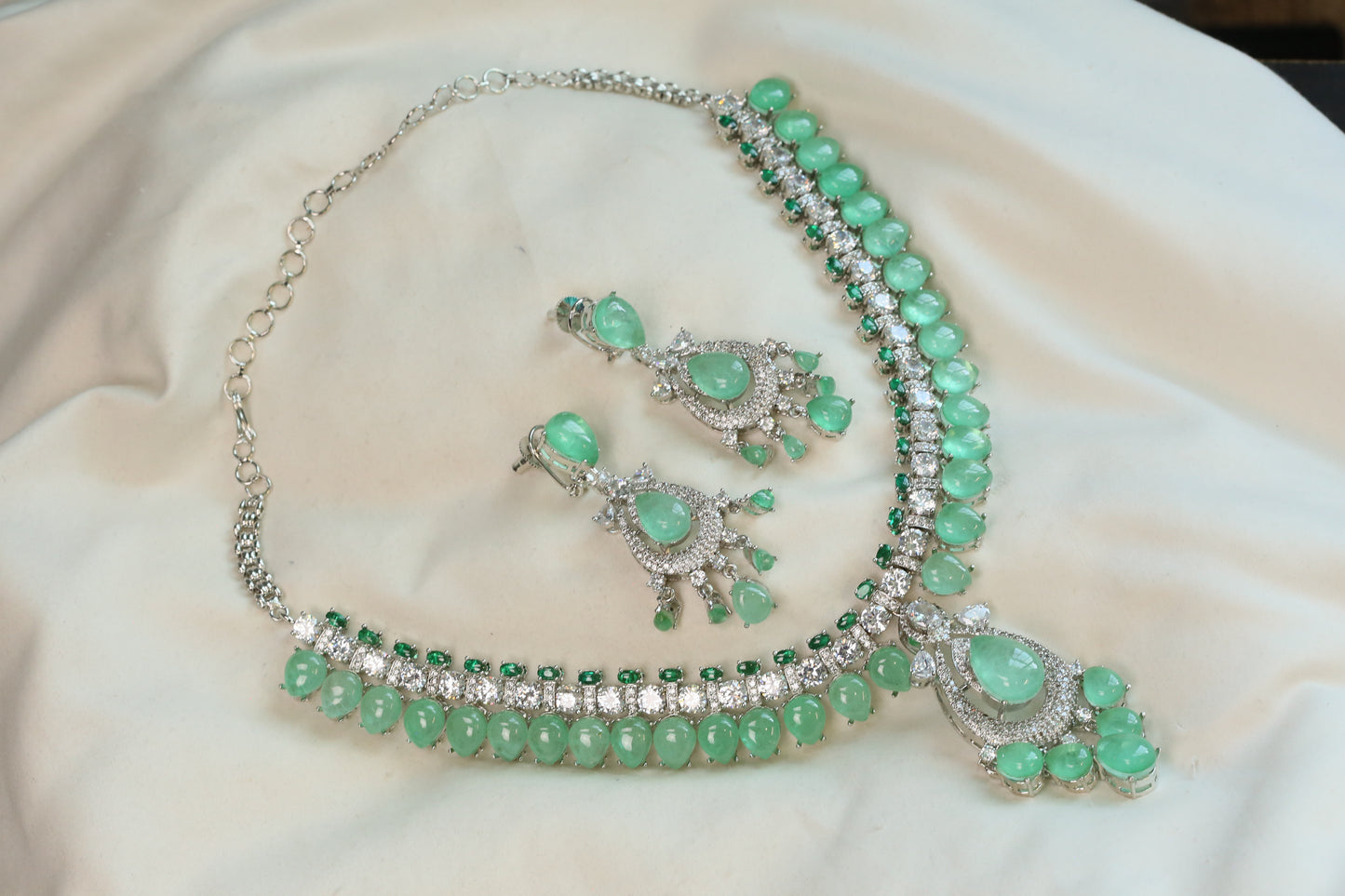 Nargis Premium Doublet Necklace Set