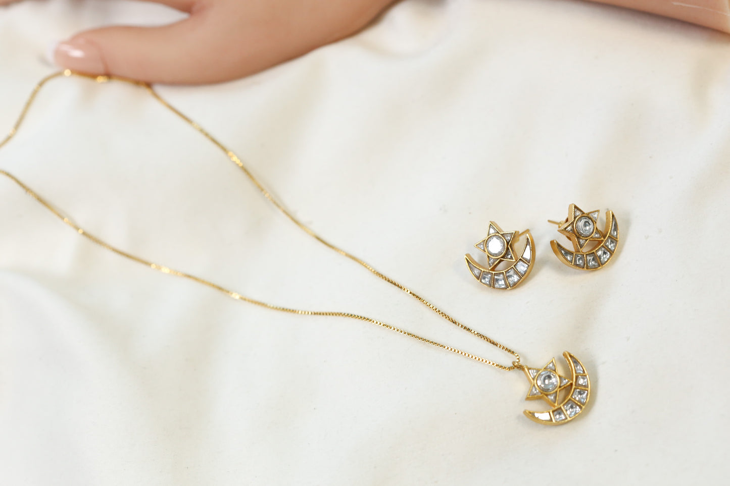 Dainty Diya Jadau Kundan Necklace Set
