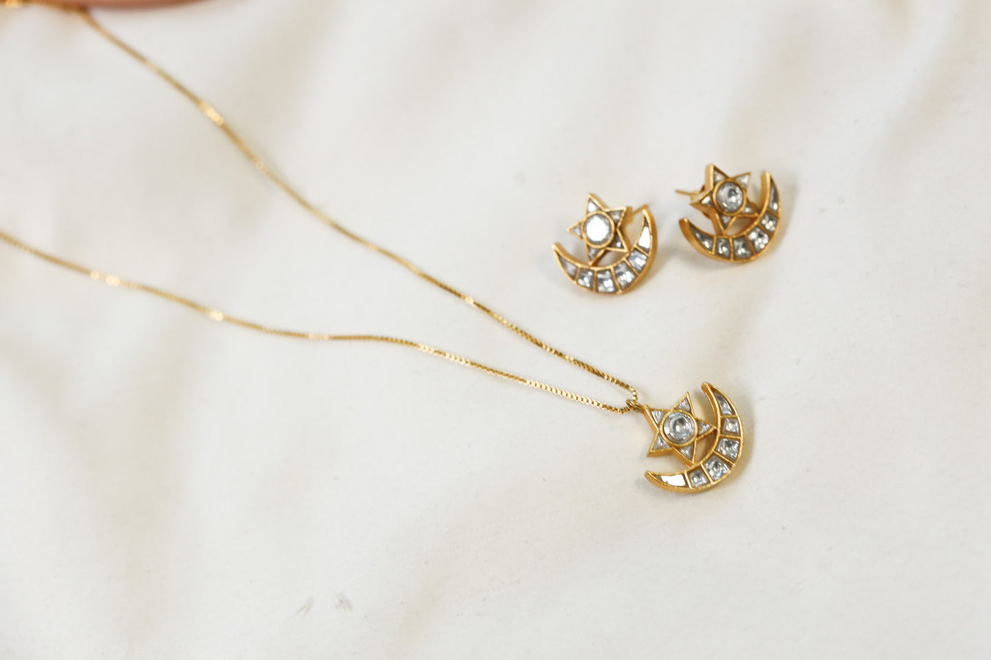 Dainty Diya Jadau Kundan Necklace Set