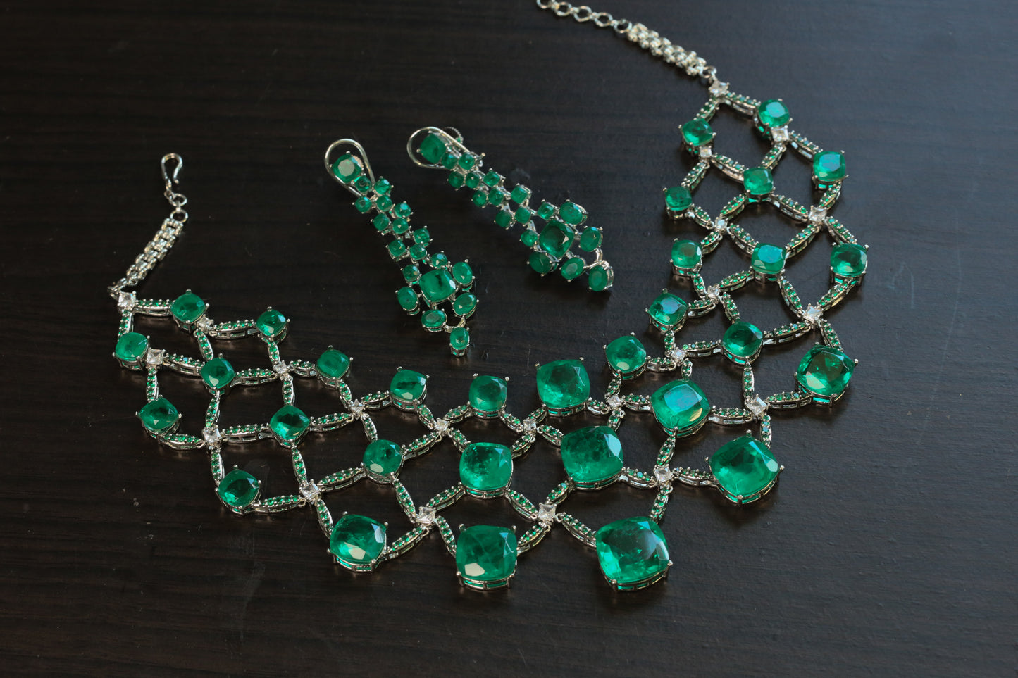 Isha Premium Doublet Choker Necklace Set