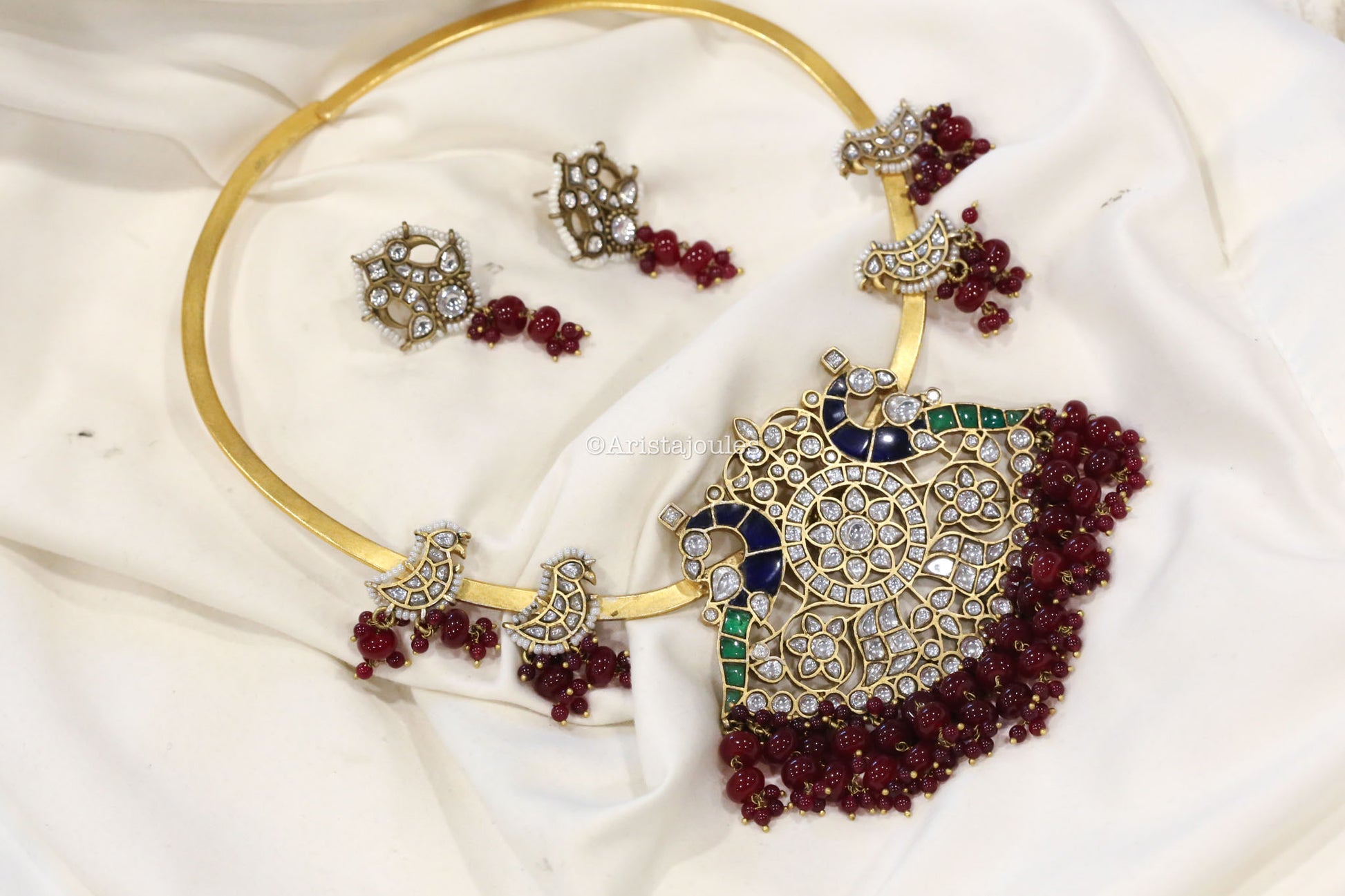 Swati Vintage Gold Jadau Hasli Necklace Set