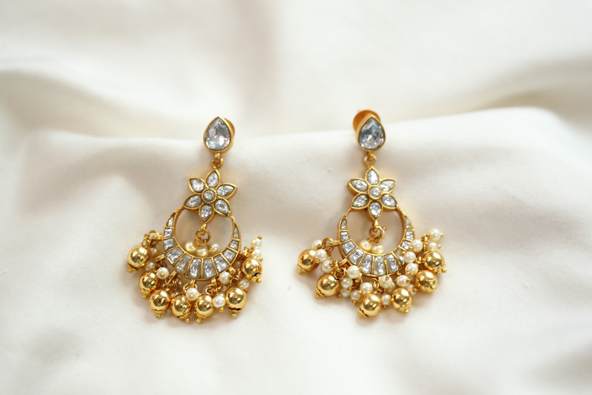 Saranya Jadau Takkar Kundan Chandbaali - Clear