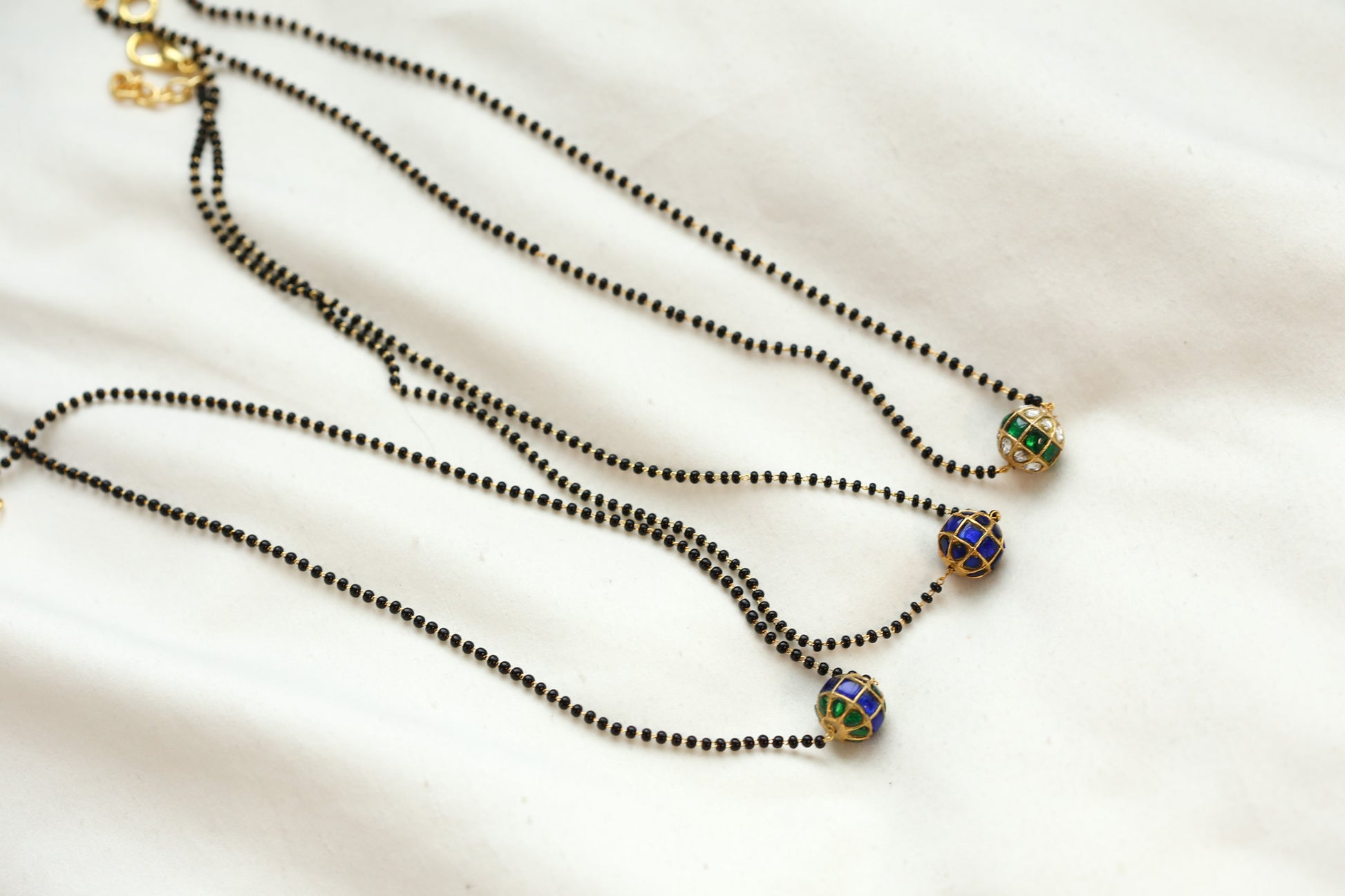 Jadau Ball Black Bead Necklace