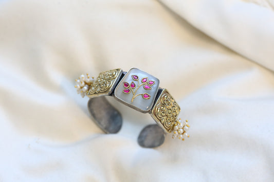 Dual Tone Kundan Bracelet (Adjustable)