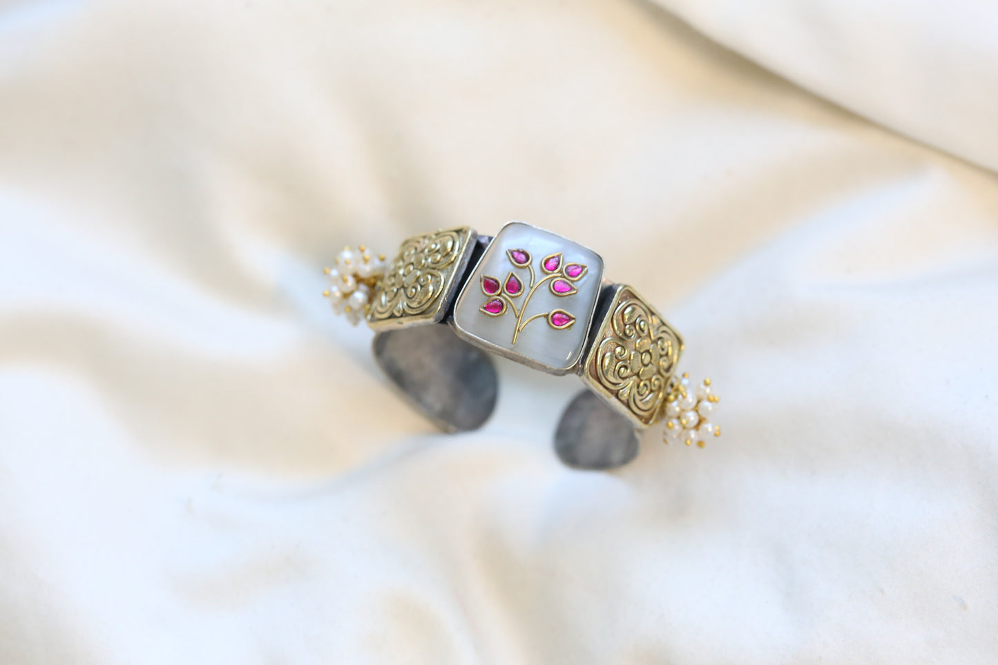 Dual Tone Kundan Bracelet (Adjustable)