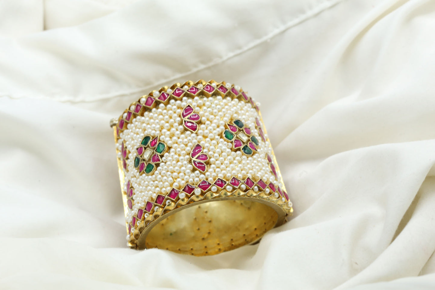 Saanvi Pachi  Kundan Bangle Cuff