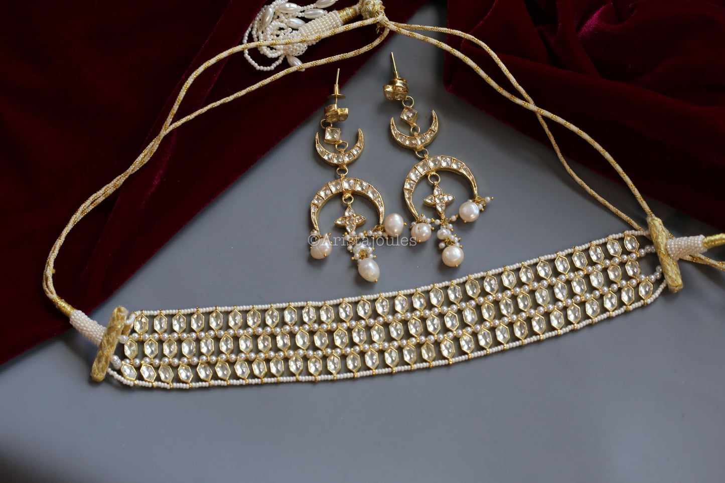 Handmde Kundan Choker Set With Chand Earrings