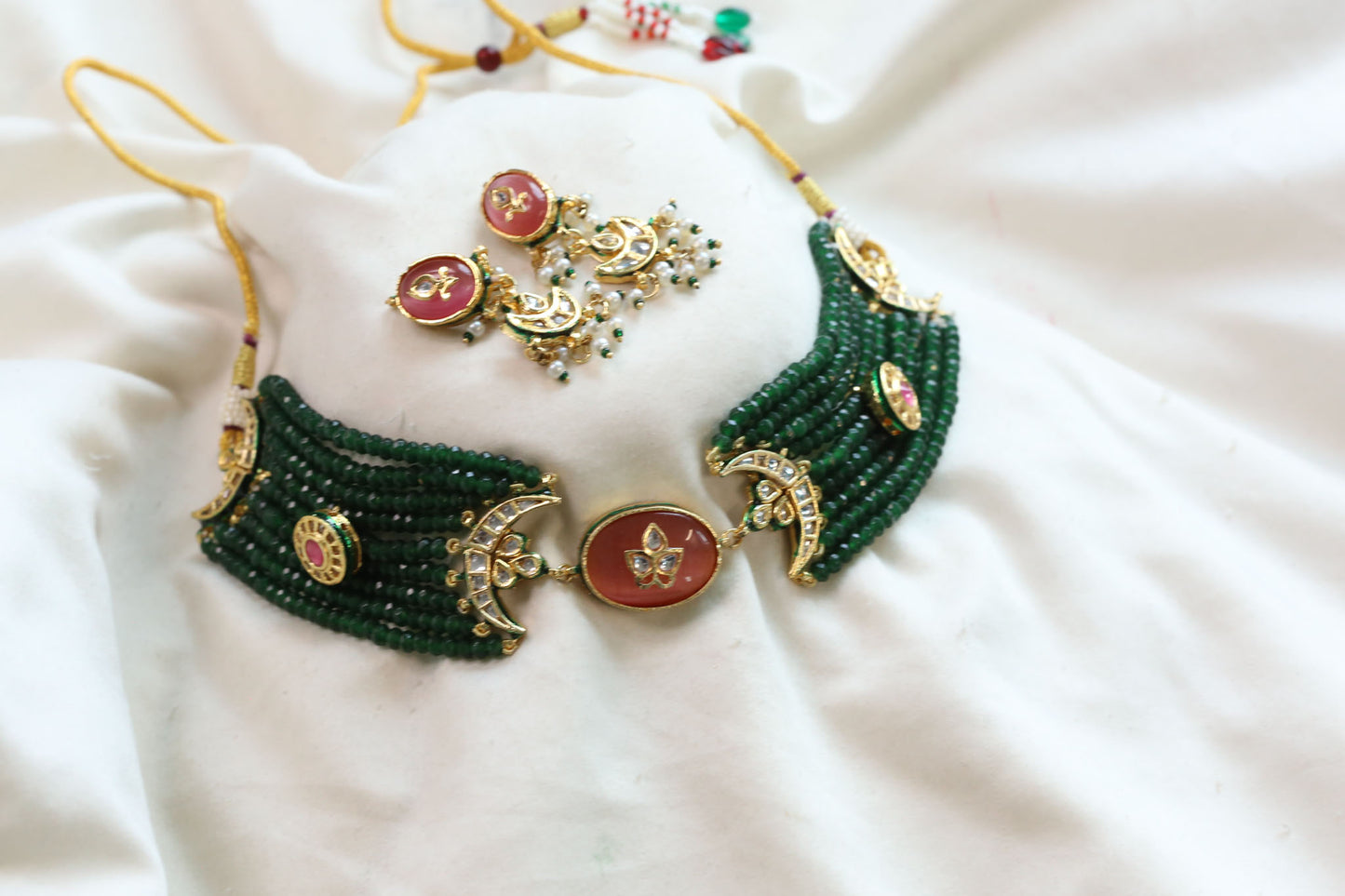 Inlay Kundan Beaded Choker Set - Dark Green