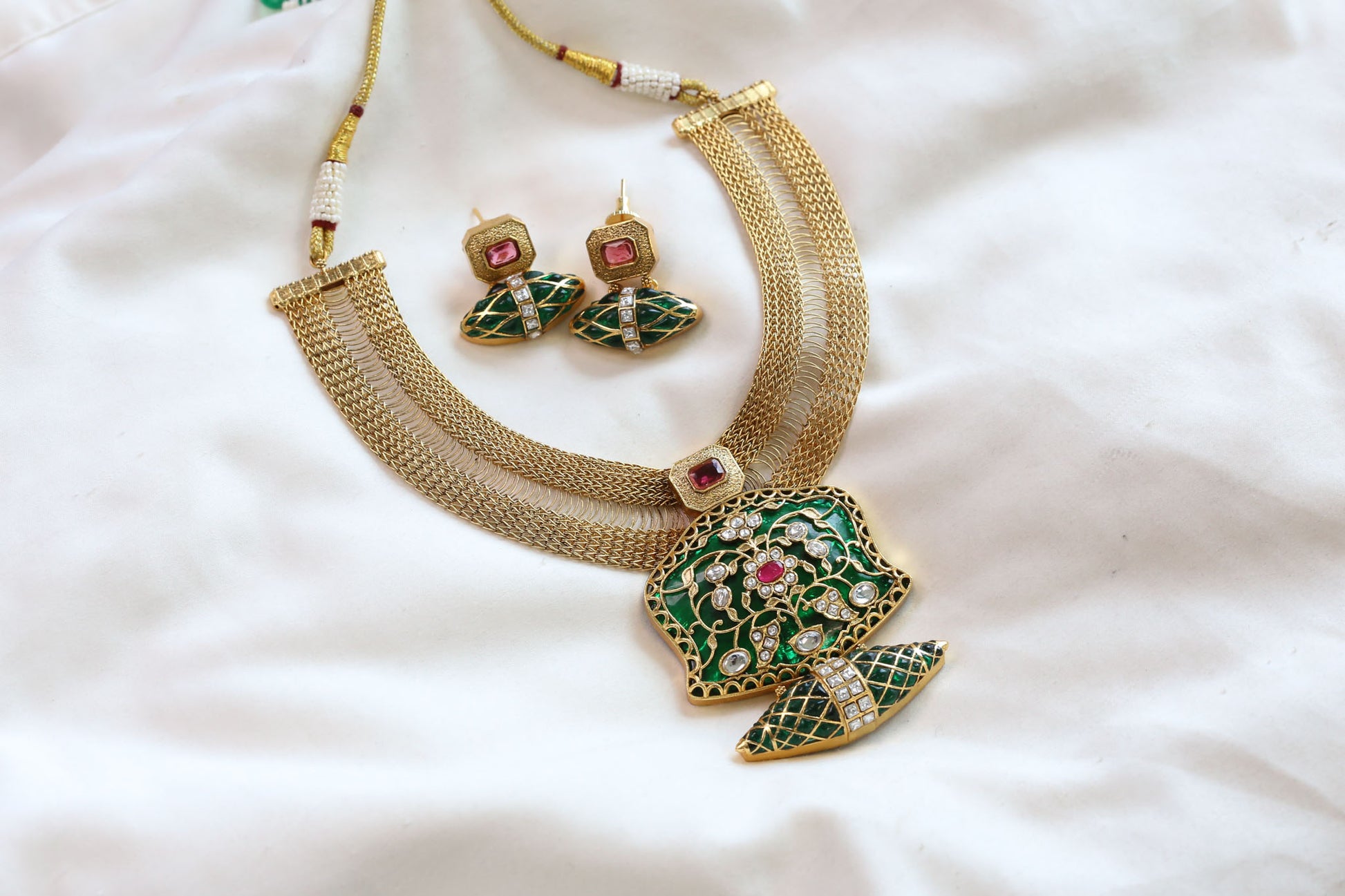 Jadau Tabeej & Inlay Kundan Necklace Set - Green