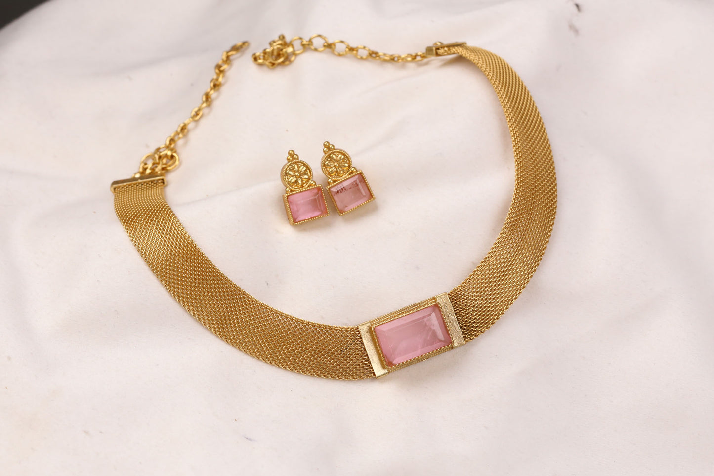 Dainty Pink Doublet Choker Set - Pink