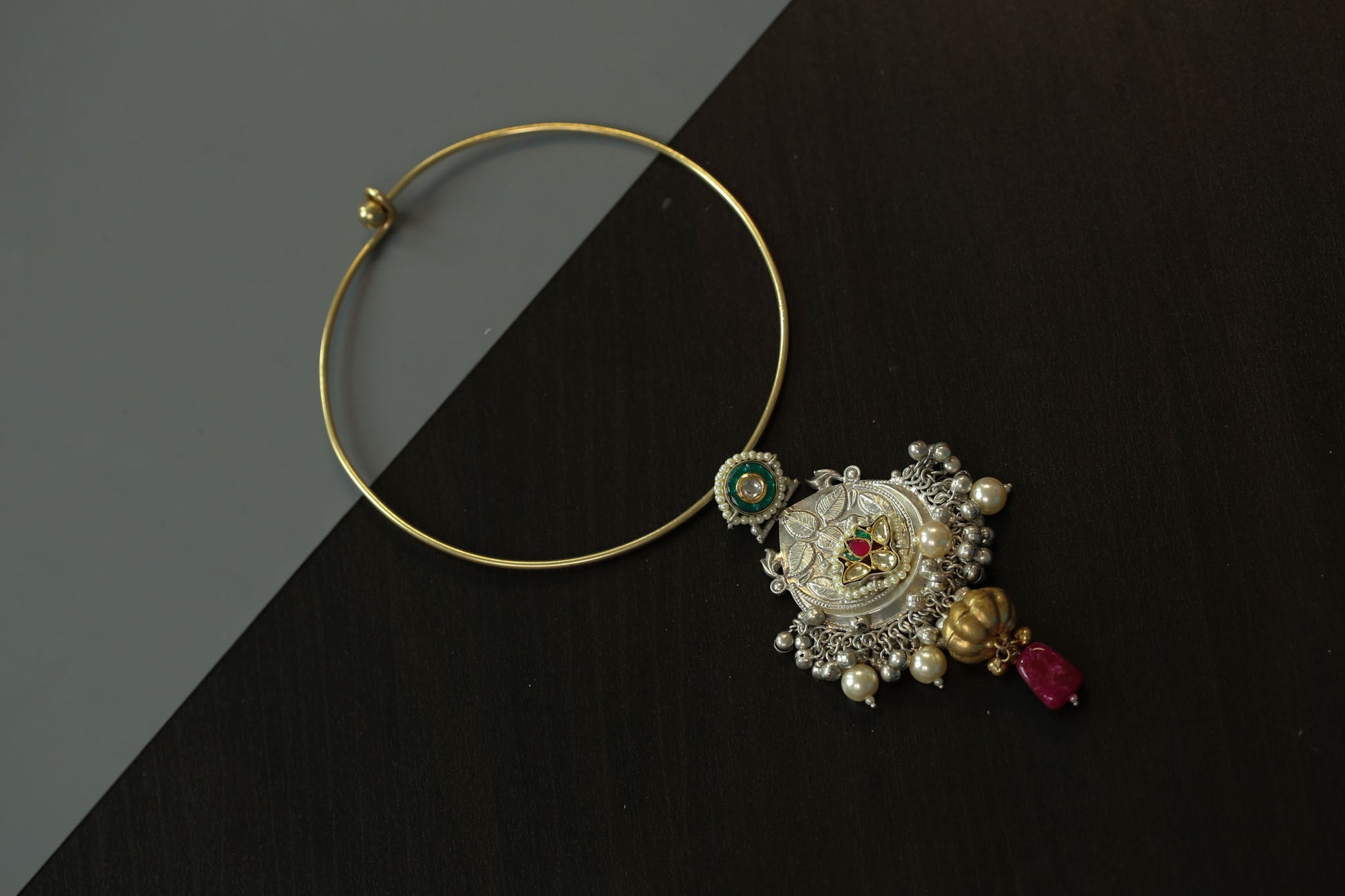Dual Tone Fusion Kundan Hasli Necklace