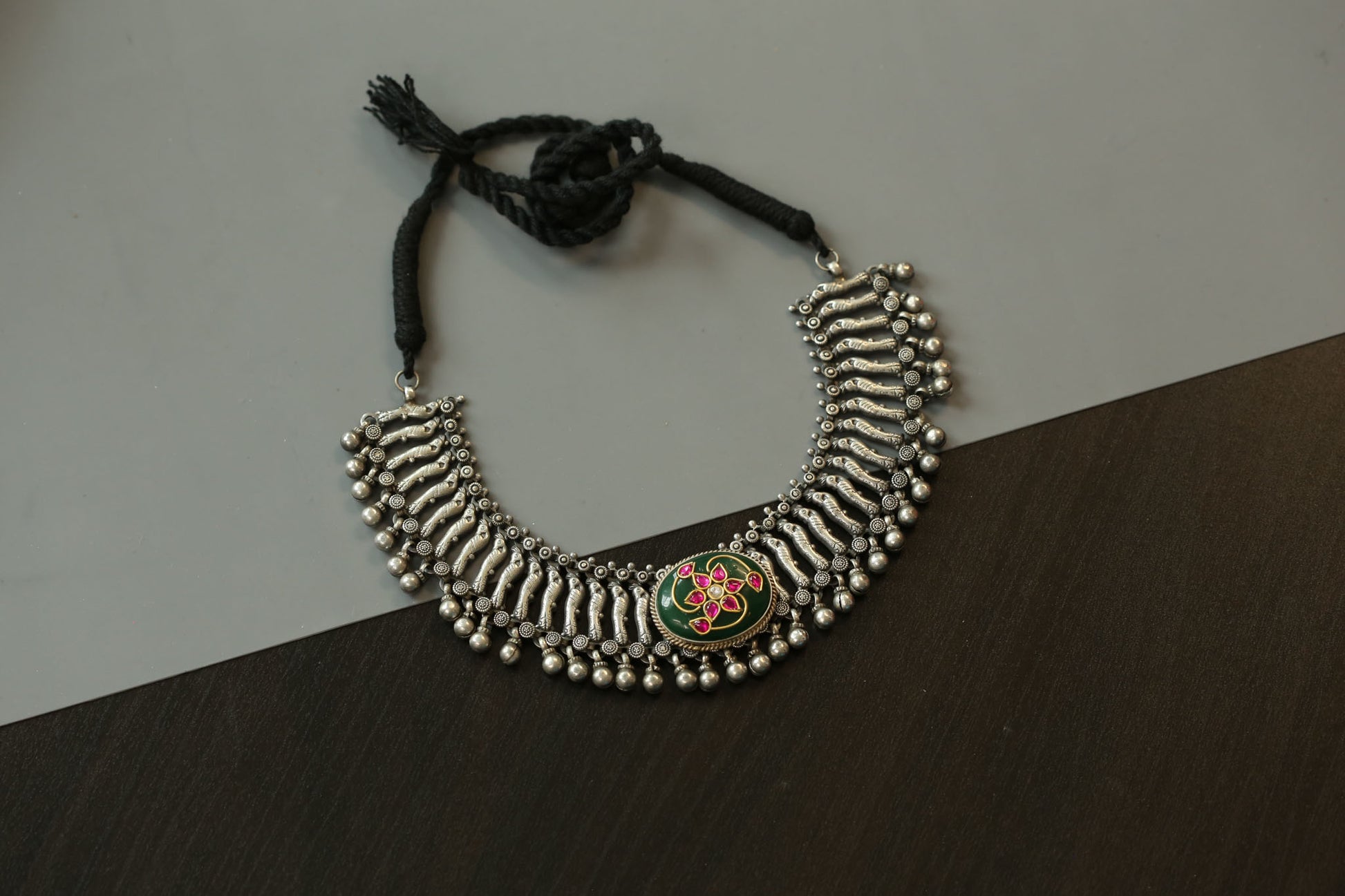 Sara Fusion Inlay Kundan Brass Necklace