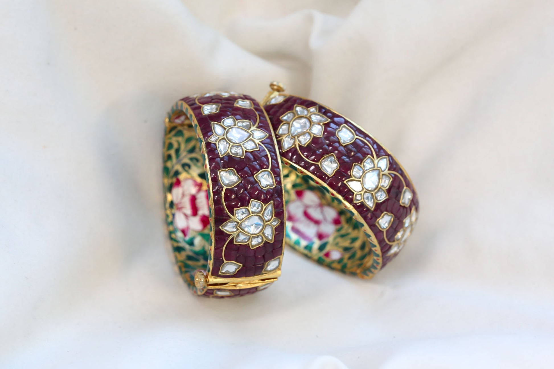 Aayat Takkar Jadau Kundan Bangle - Red