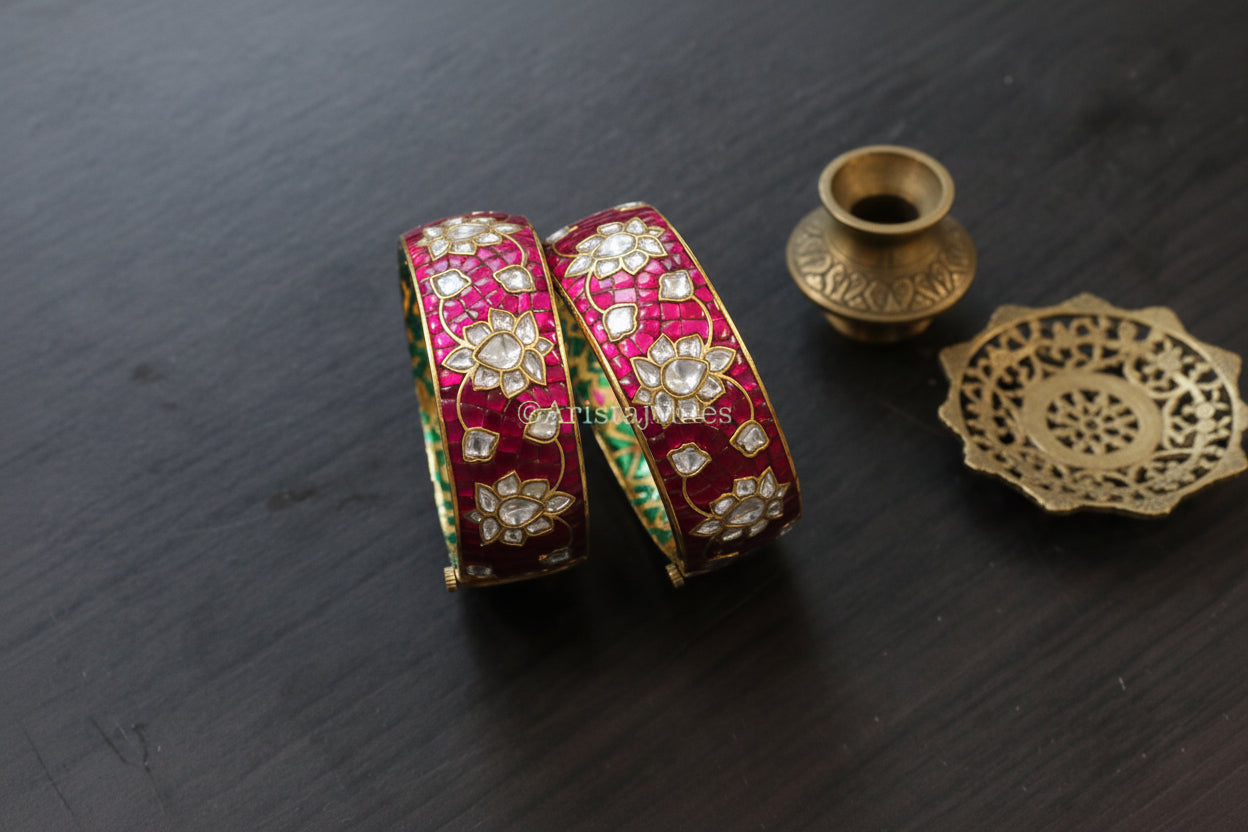 Aayat Takkar Jadau Kundan Bangle - Ruby Red