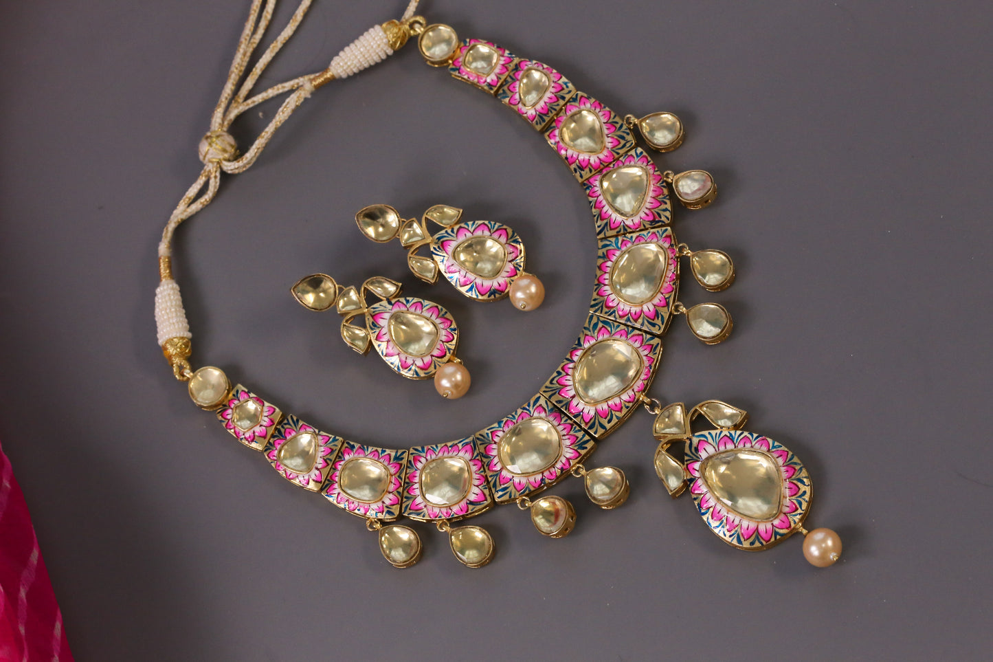 Meera Vintage Look Gold Foil Kundan Necklace Set