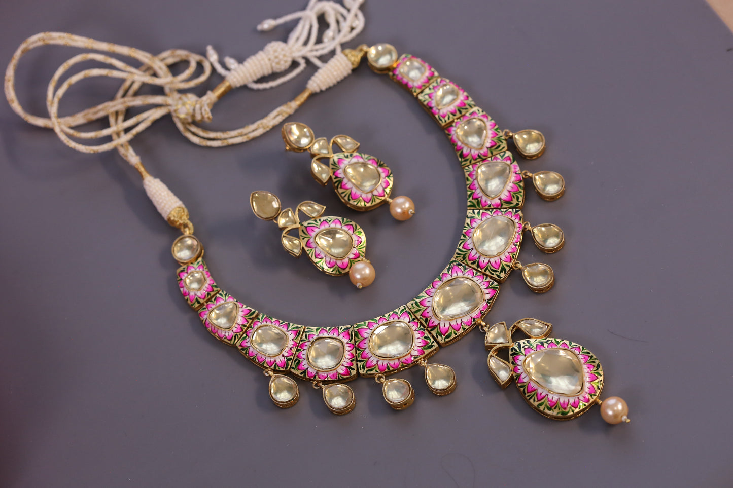 Meera Vintage Look Gold Foil Kundan Necklace Set