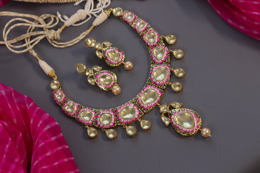Meera Vintage Look Gold Foil Kundan Necklace Set