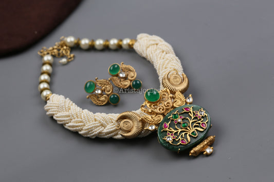 Eshayra Designer Real Green Onyx Inlay Kundan Set
