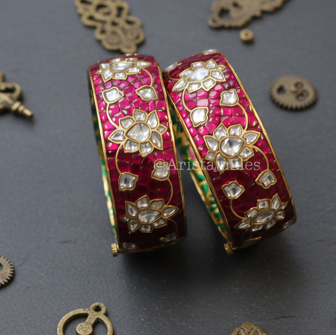 Aayat Takkar Jadau Kundan Bangle - Ruby Red