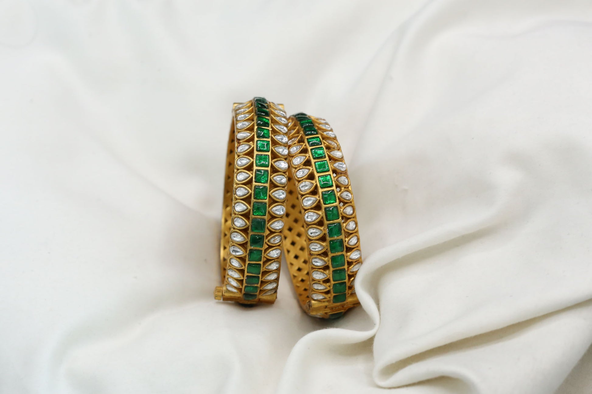 Maithili Jadau Kundan Bangle (2.4 openable)) - Clear Green