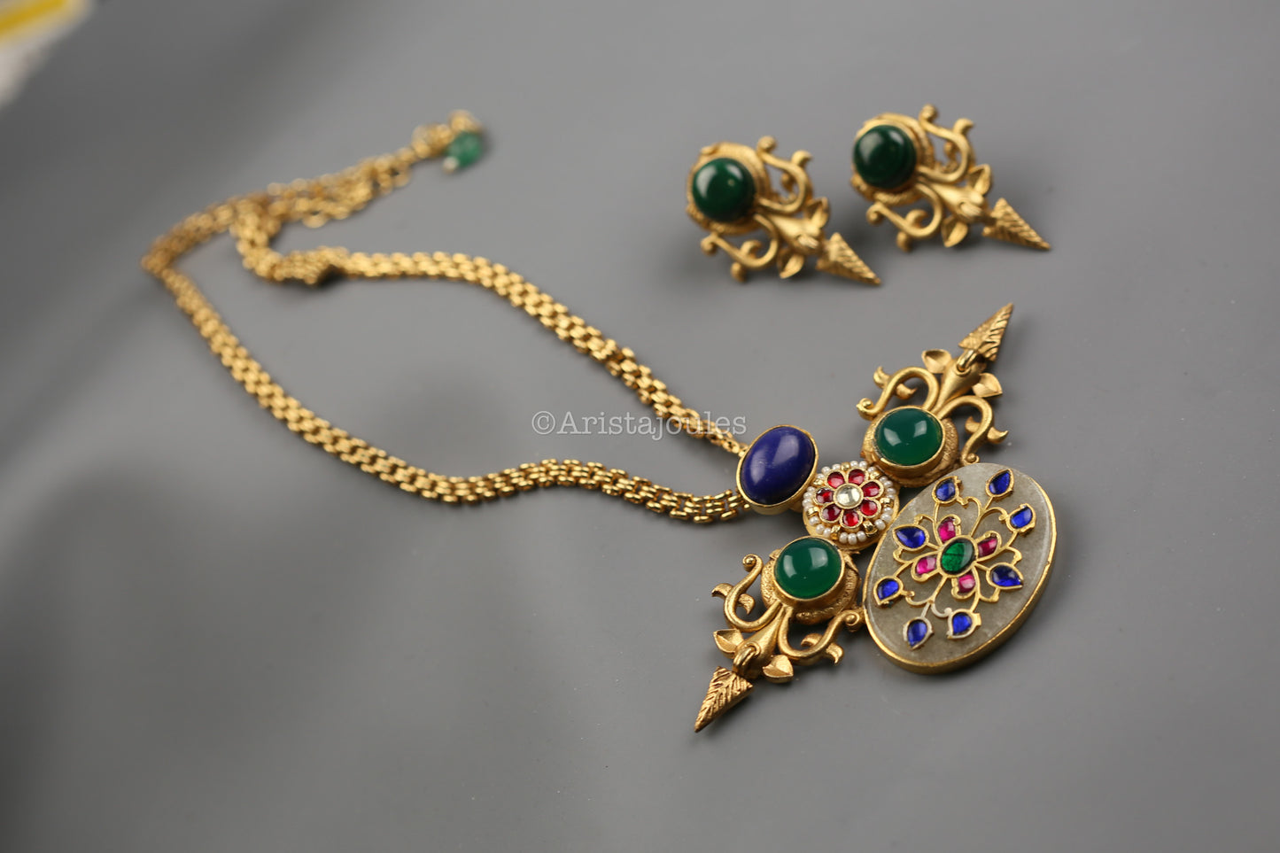 Eshaani Designer Natural Stone Inlay Kundan Set