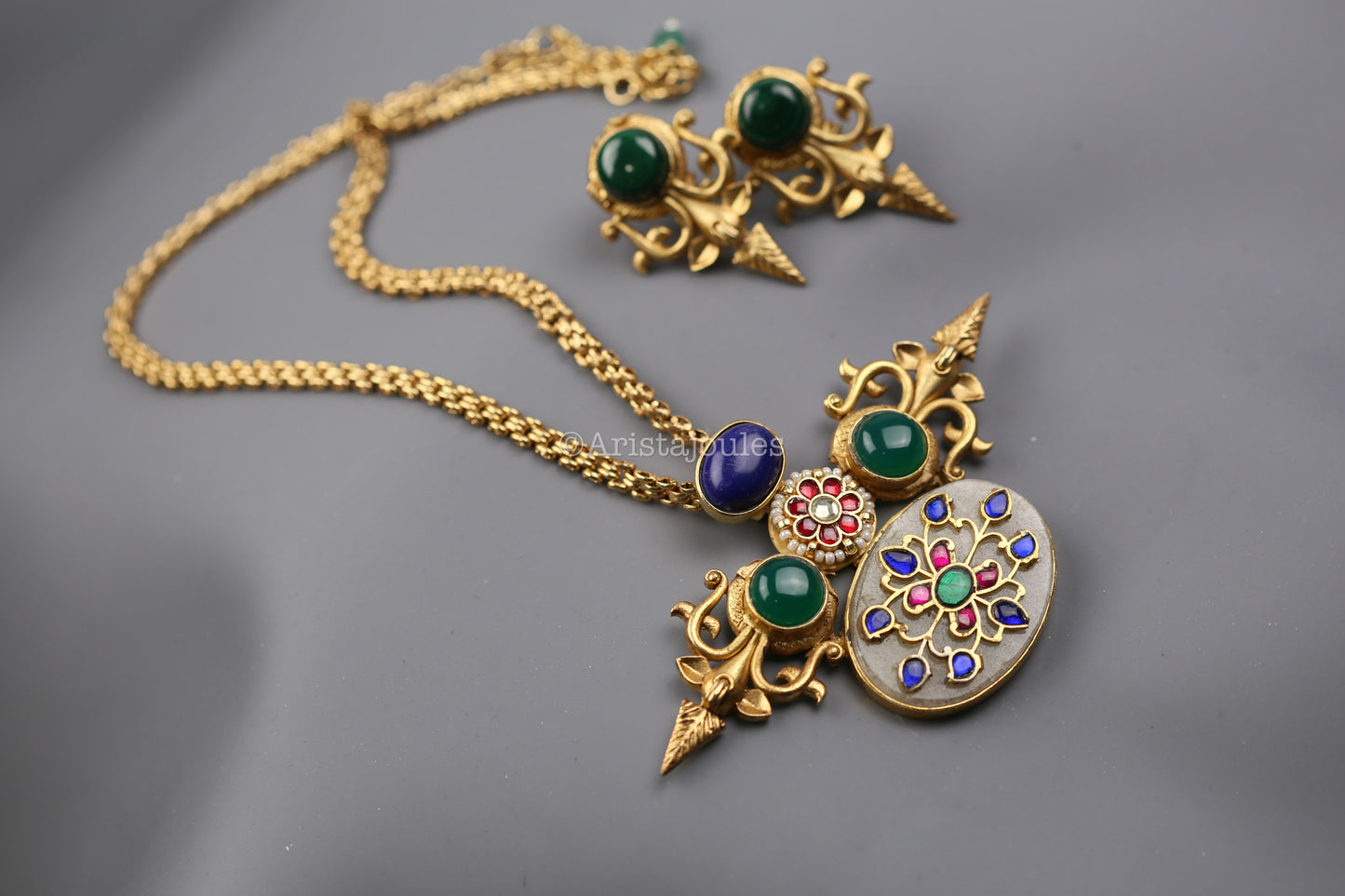 Eshaani Designer Natural Stone Inlay Kundan Set