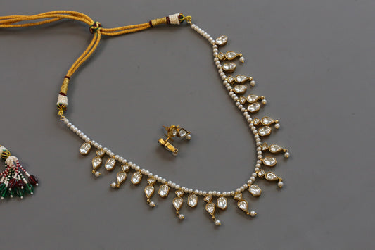Abha Vintage Look Kundan Necklace Set