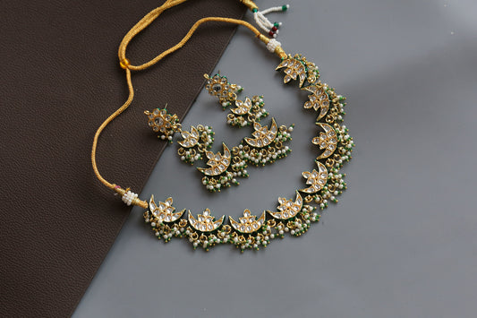 Chand Tara Kundan Necklace Set