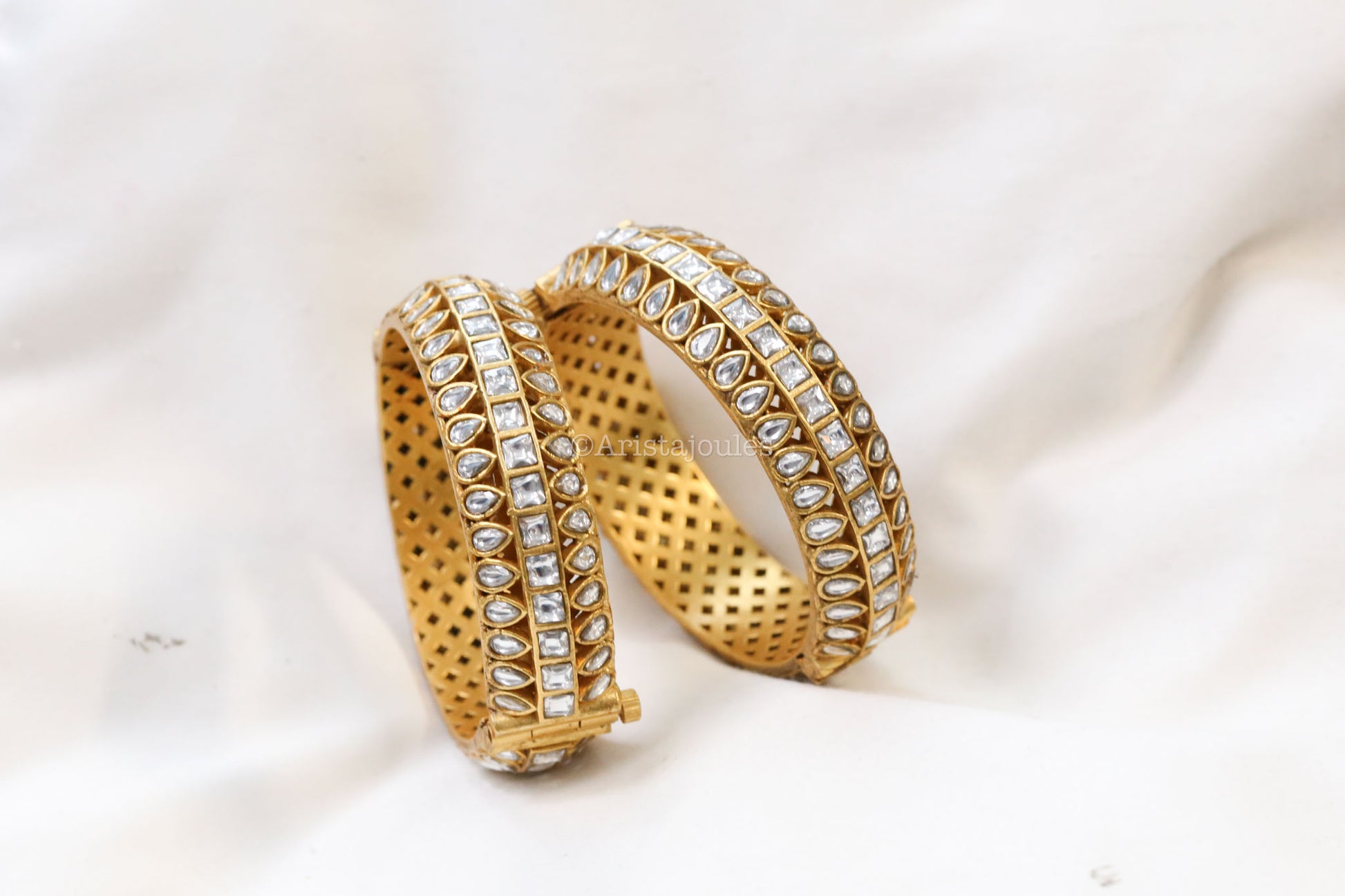 Maithili Jadau Kundan Bangle (2.4 openable) - Clear