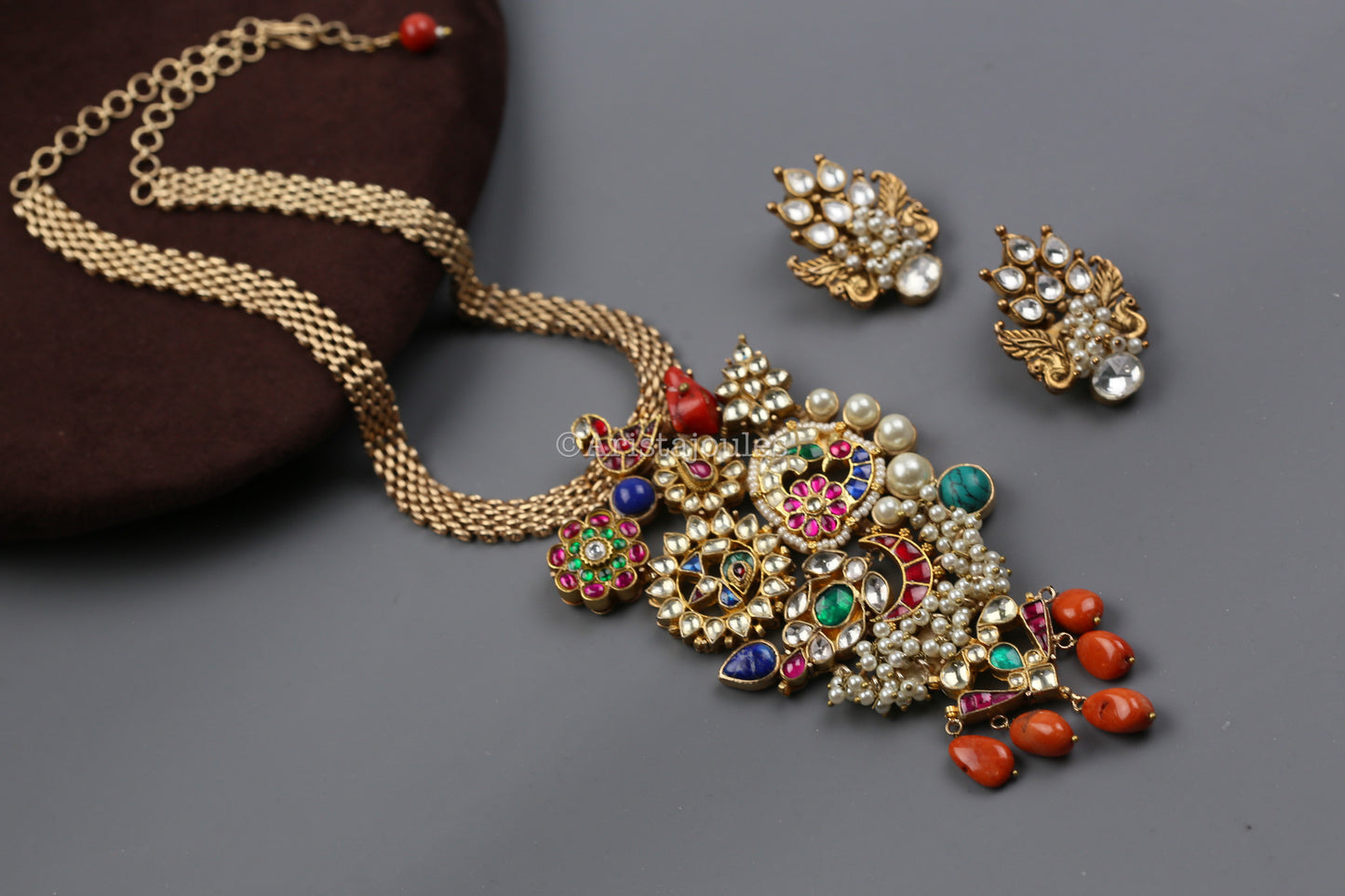 Eesha Designer Semiprecious Stone Kundan Set