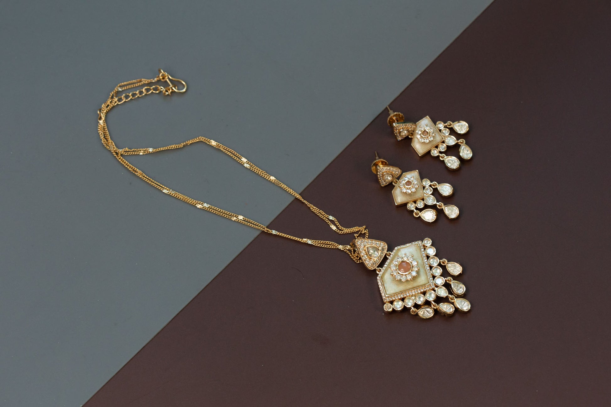 Premium Polki & MOP Pendant Set - Peach