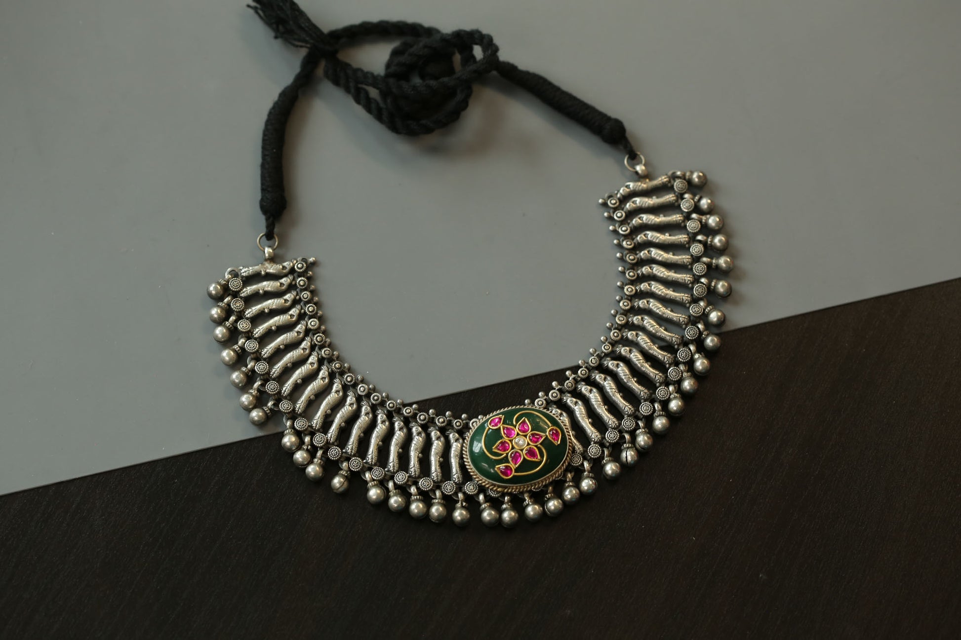 Sara Fusion Inlay Kundan Brass Necklace