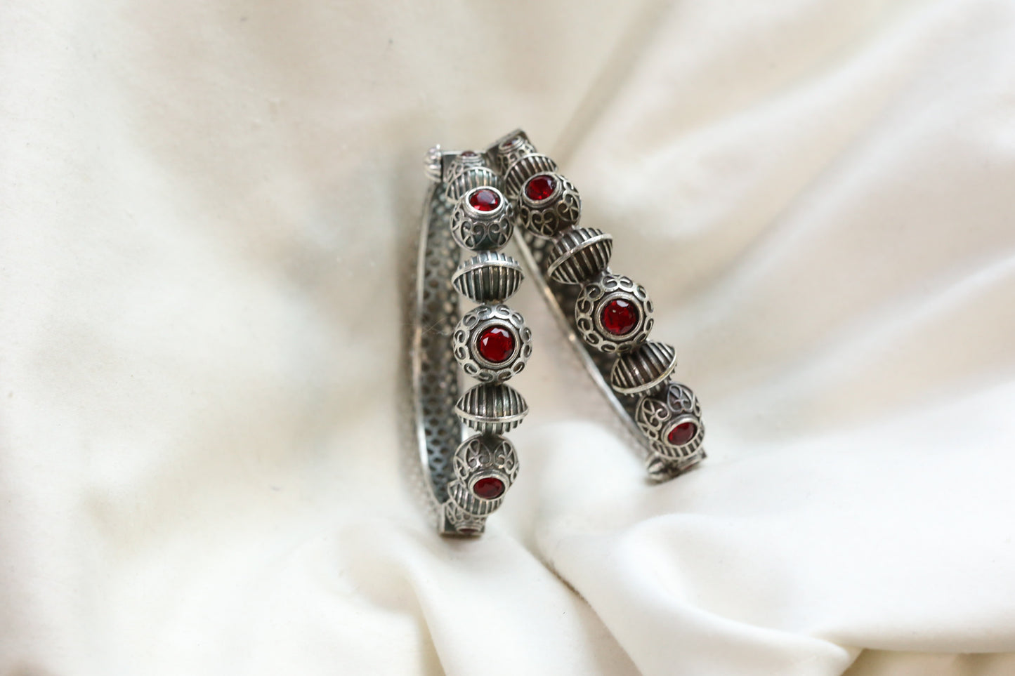 Saara Silver Looka Alike Bangle  - Red