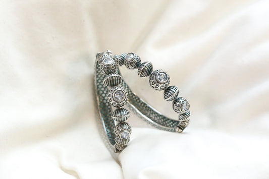 Saara Silver Looka Alike Bangle  - Clear