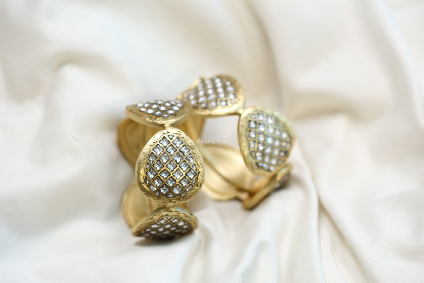 Roshini Designer Jadau Kundan Bangle Set (Openable)